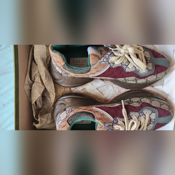 Gucci Sneakers 100% Authentic with Box - Picture 6 of 7